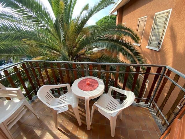 Apartamento Cond Giardino Lignano Sabbiadoro Exterior foto